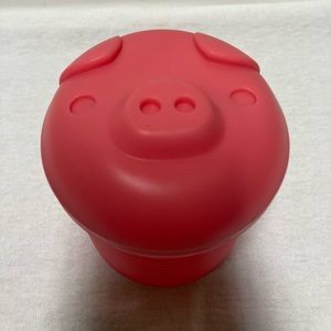 Pig shaped silicone bacon grease storage container